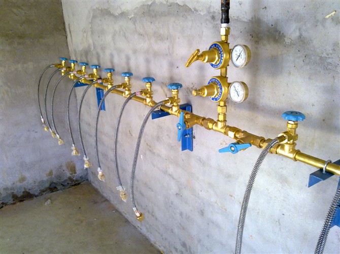 工業氣體匯流排